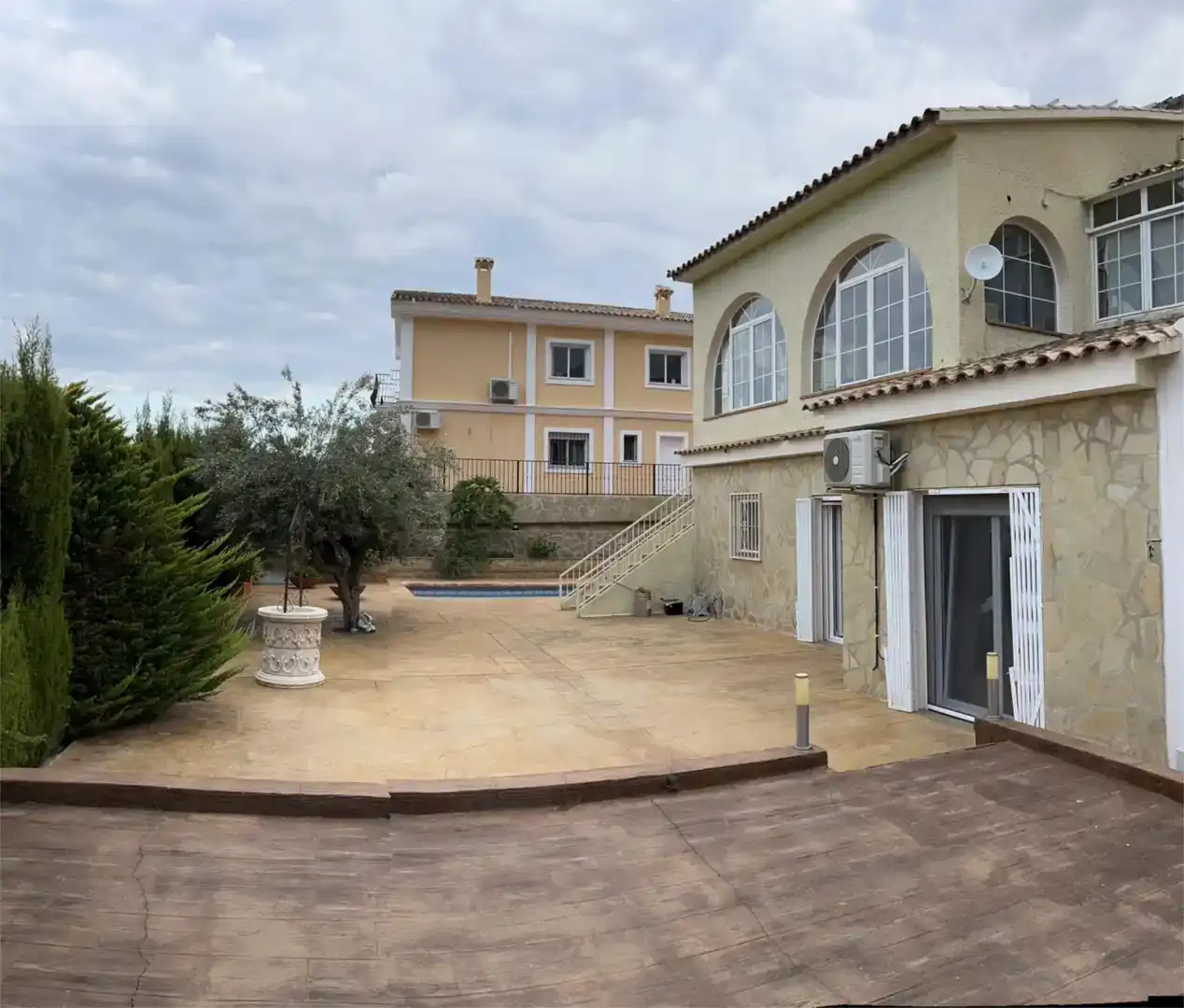 Vista exterior de Casa o xalet en venda en Callosa d'en Sarrià amb Aire condicionat