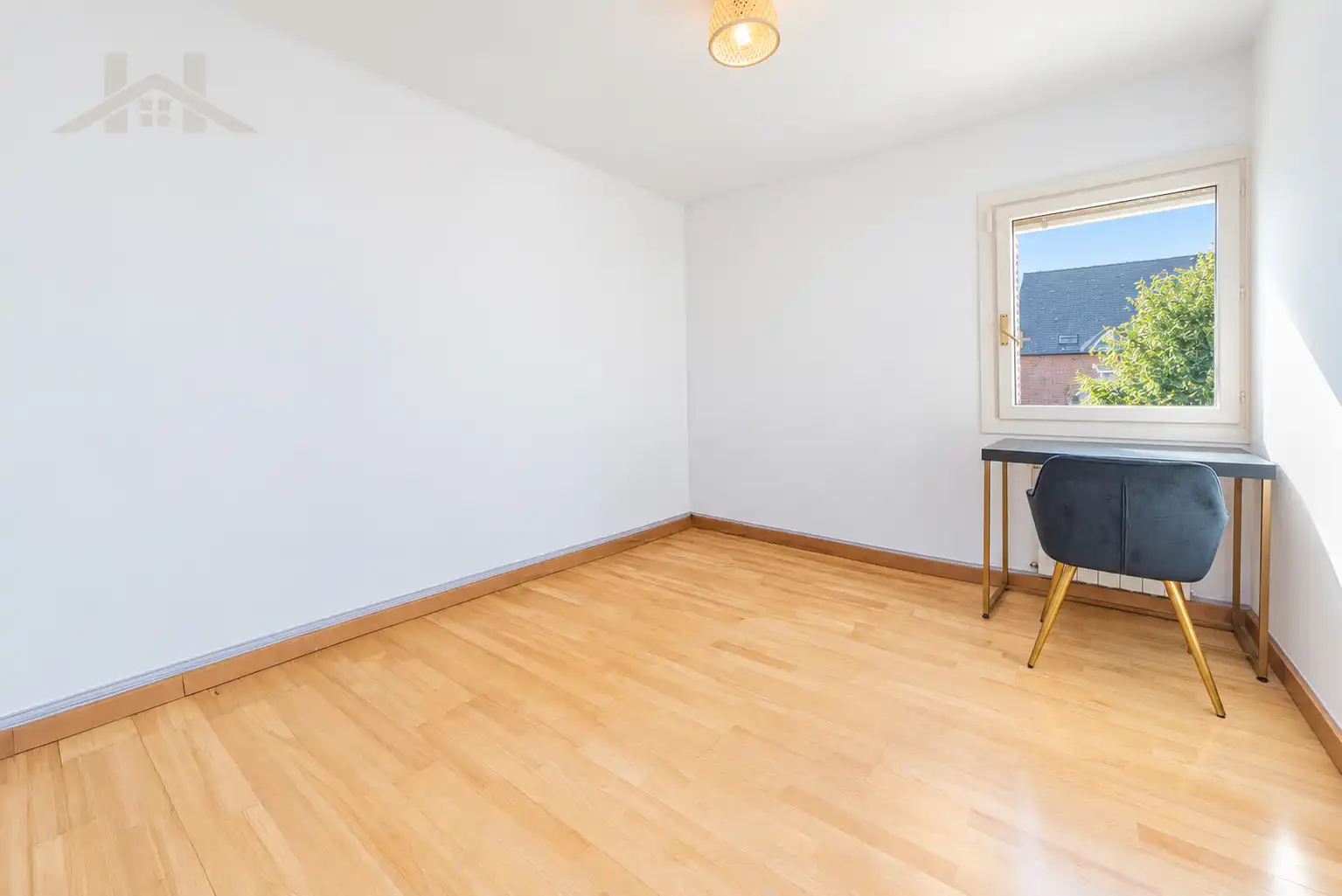 Schlafzimmer von Einfamilien-Reihenhaus zum Verkauf in Las Rozas de Madrid
