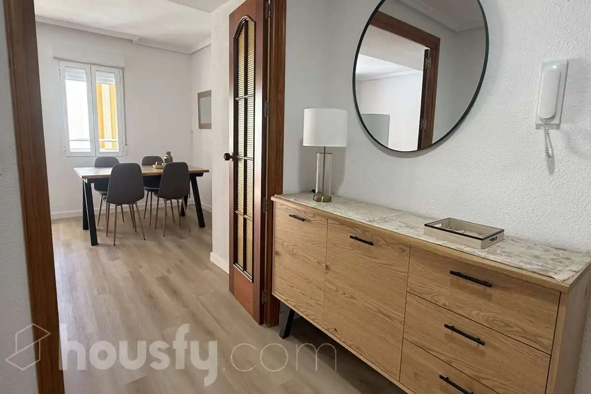 Wohnung zur Miete in Calle Caballero de Rodas, Las Piscinas Naturales