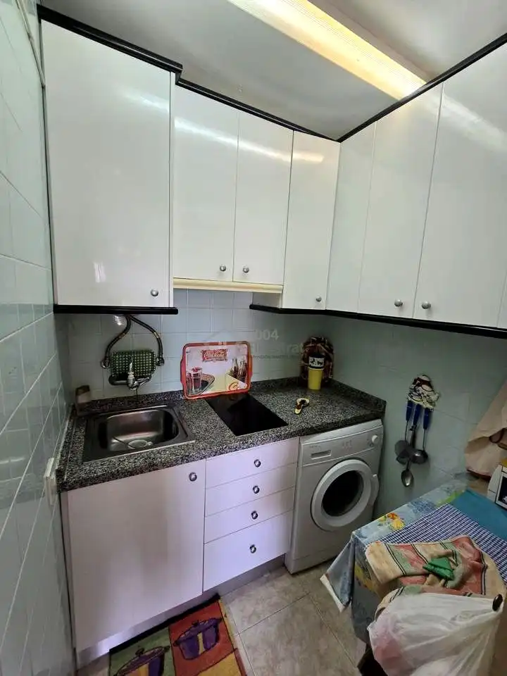 Cuina de Pis en venda en Benidorm amb Aire condicionat, Terrassa i Moblat