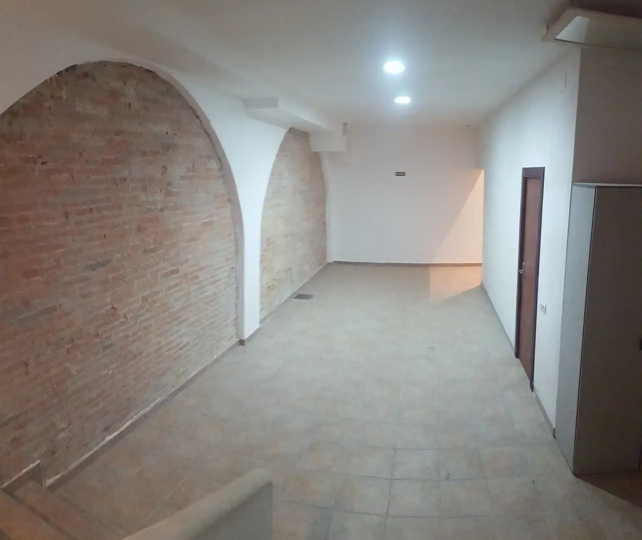 Geschaftsraum zur Miete in Badalona mit Klimaanlage, Heizung und Terrasse