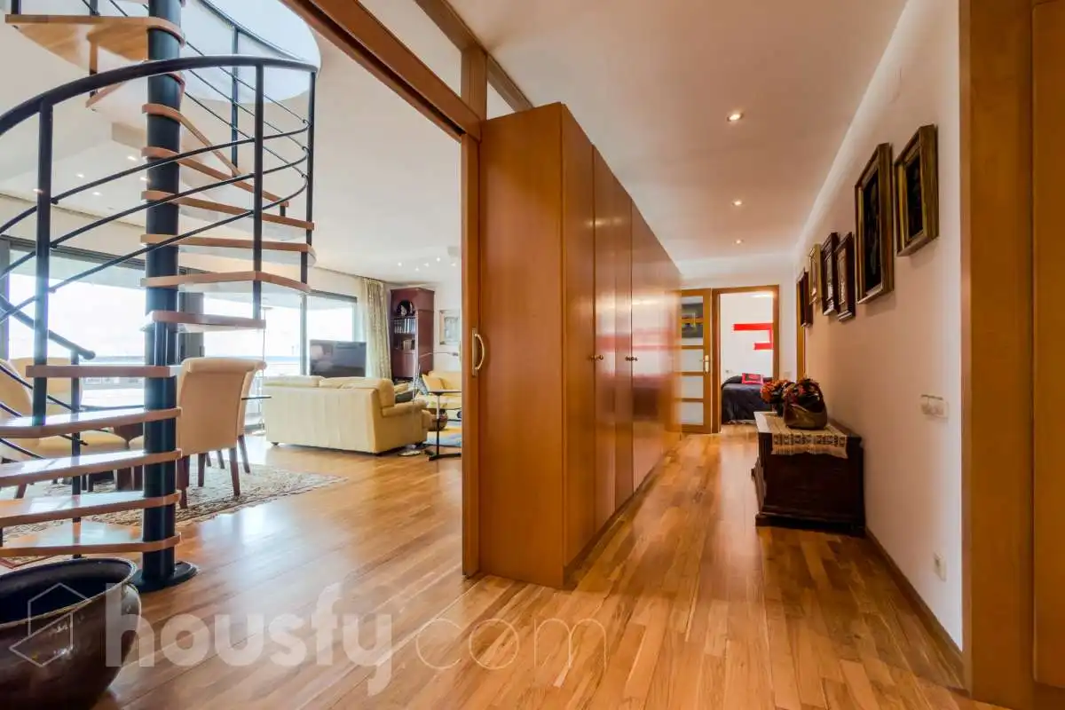 Piso en venta en Barcelona con Aire acondicionado, Calefacción y Jardín privado