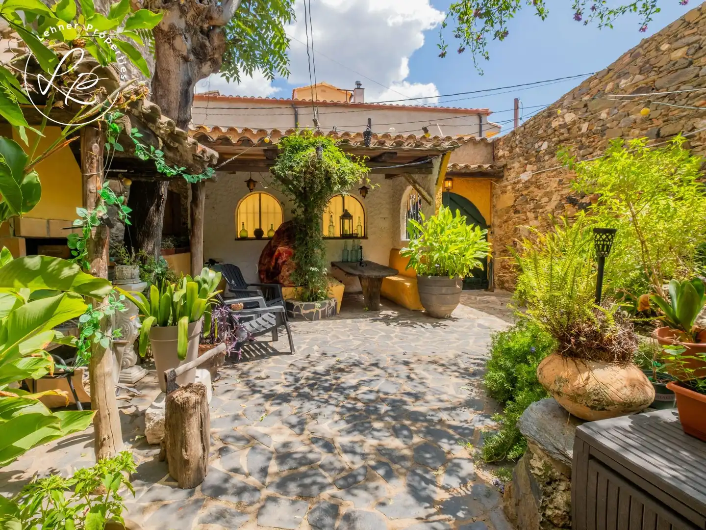 Terrassa de Finca rústica en venda en Garriguella amb Calefacció i Terrassa