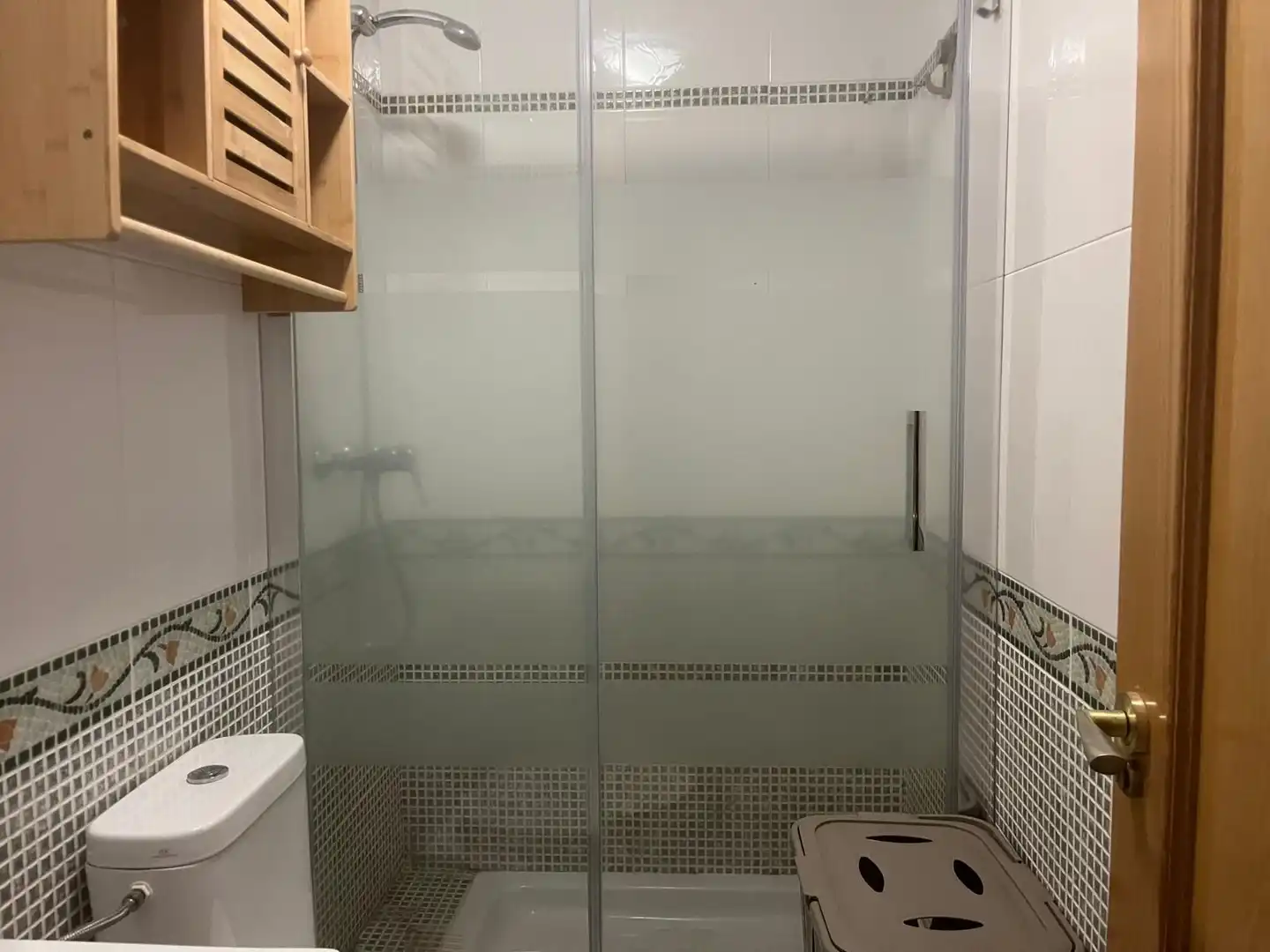 Baño de Piso en venta en Alcaucín con Aire acondicionado, Calefacción y Terraza