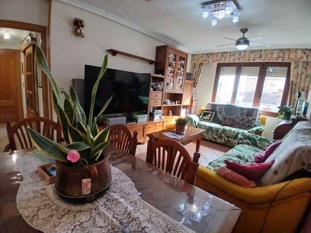 Piso en Venta en Calle San Millán en San Millán - Ayuntamiento