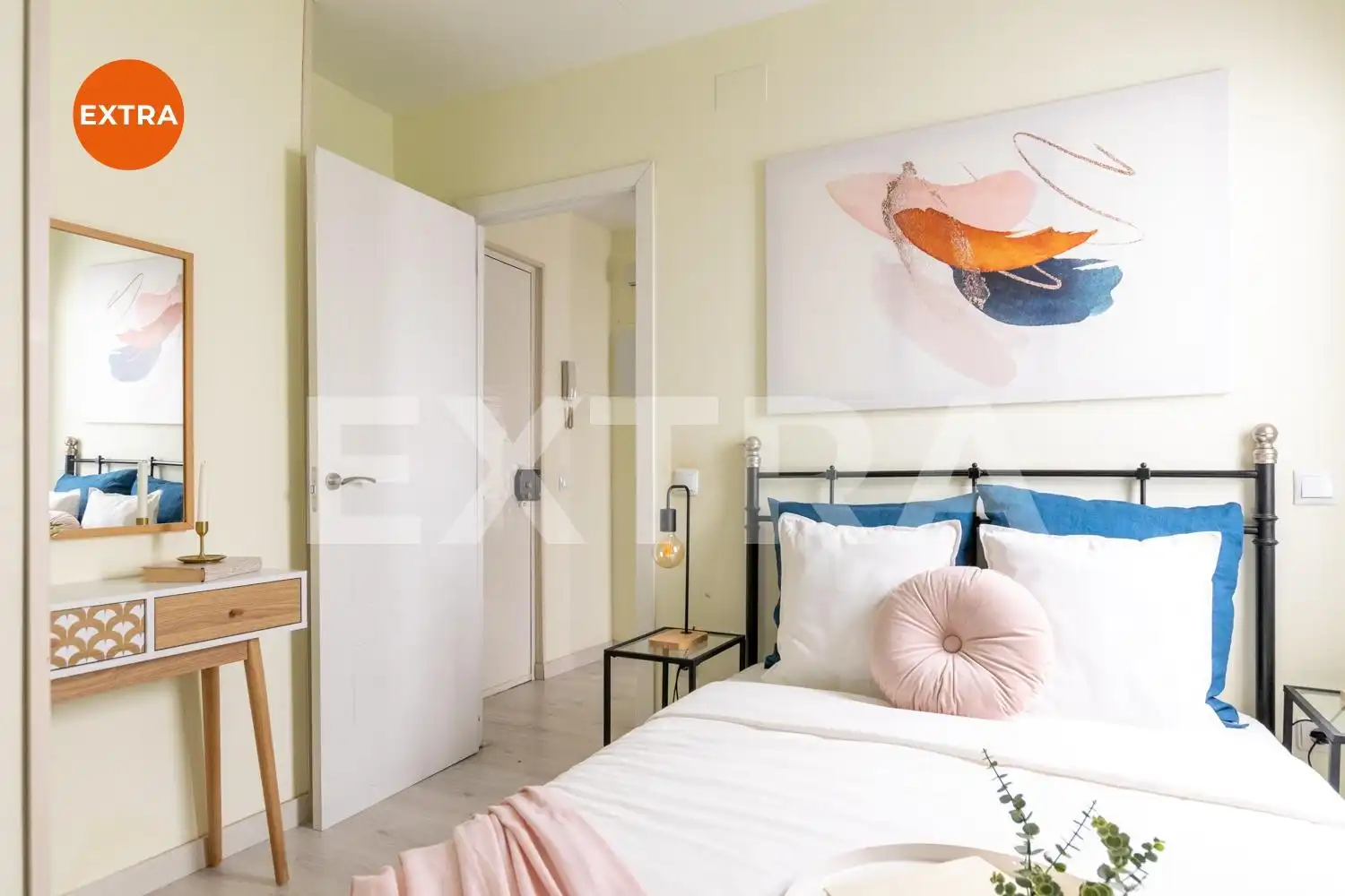 Habitación de Planta baja en venta en Madrid