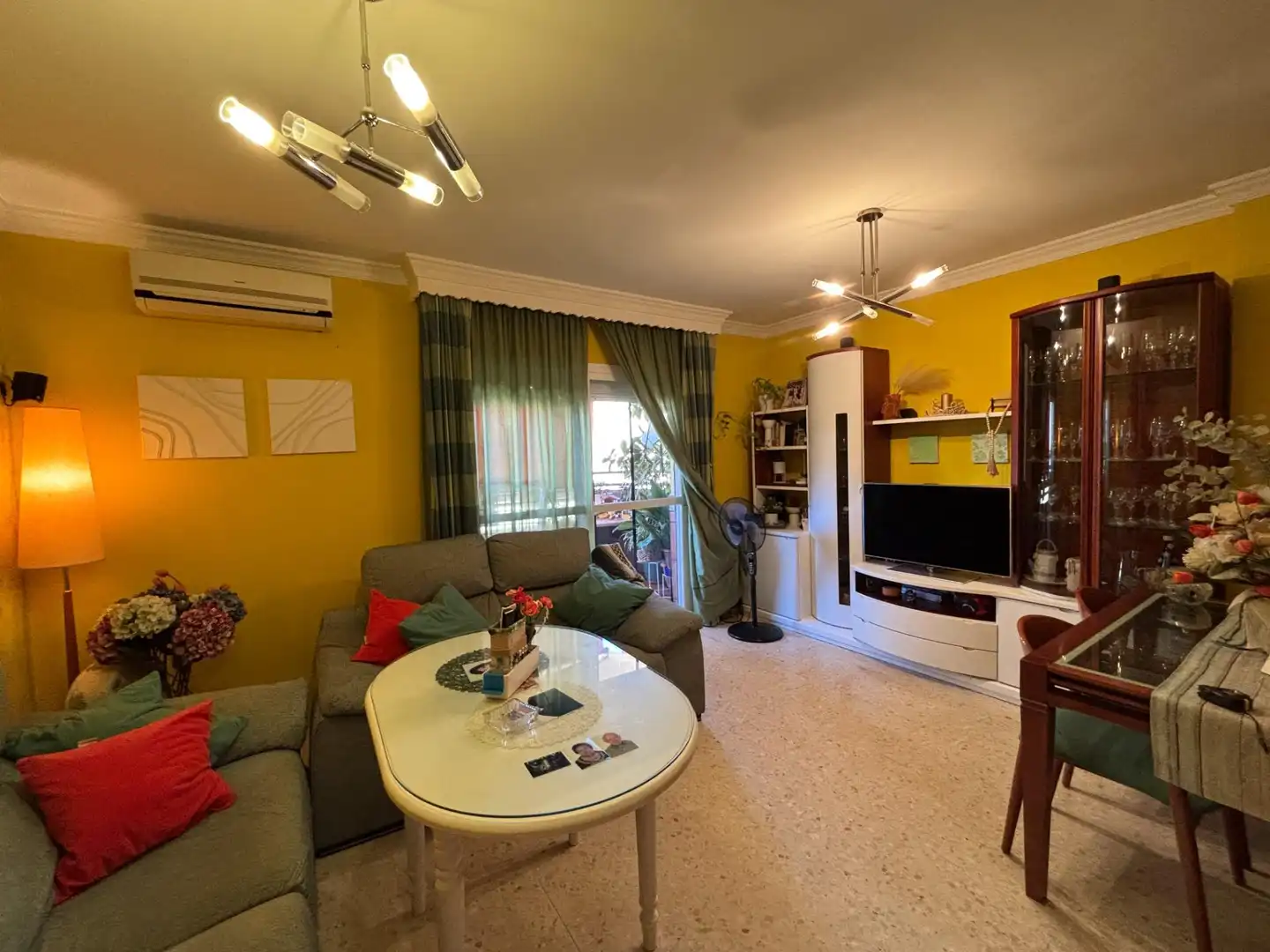 Sala d'estar de Pis en venda en Antequera amb Aire condicionat, Balcó i Piscina comunitària
