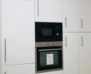 Cuina de Casa o xalet de lloguer en Mont-roig del Camp amb Aire condicionat, Jardí privat i Terrassa