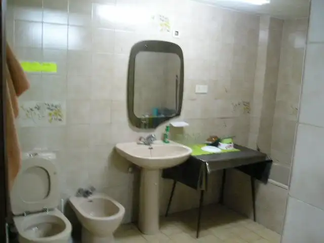 Bany de Local en venda en Elda