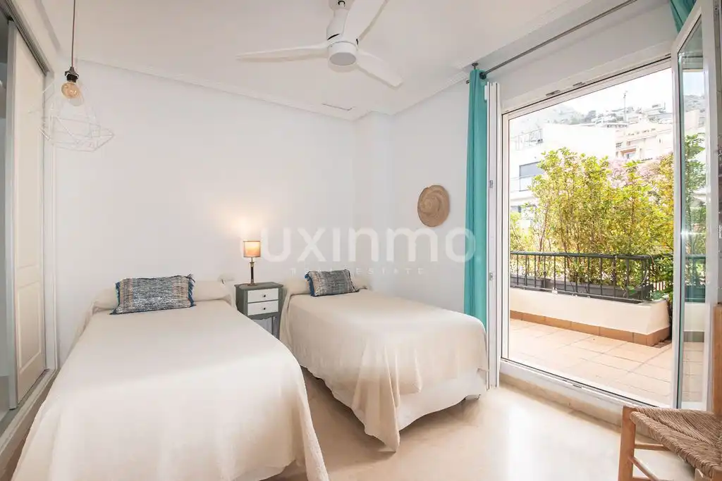Schlafzimmer von Erdgeschoss zum Verkauf in Altea mit Klimaanlage, Privatgarten und Terrasse