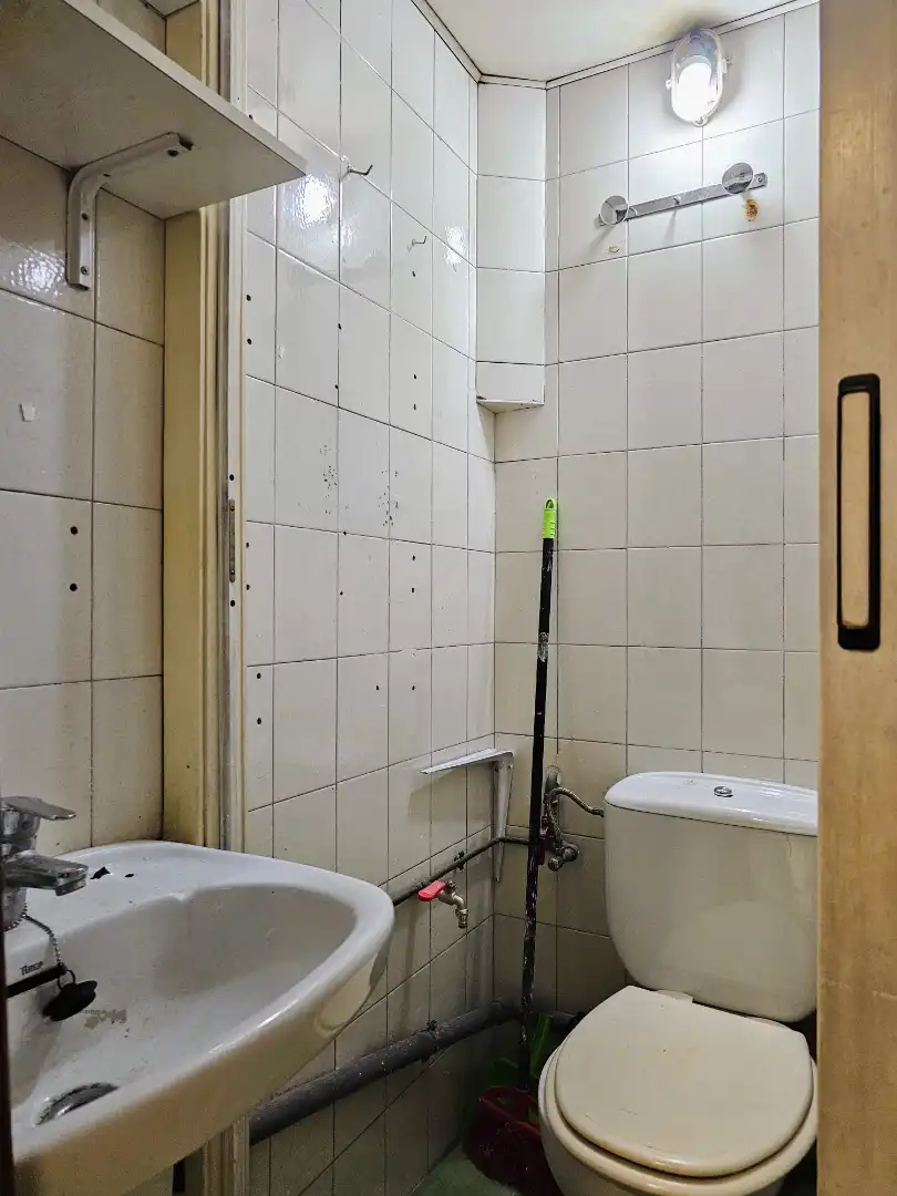 Baño de Local en venta en Zaragoza