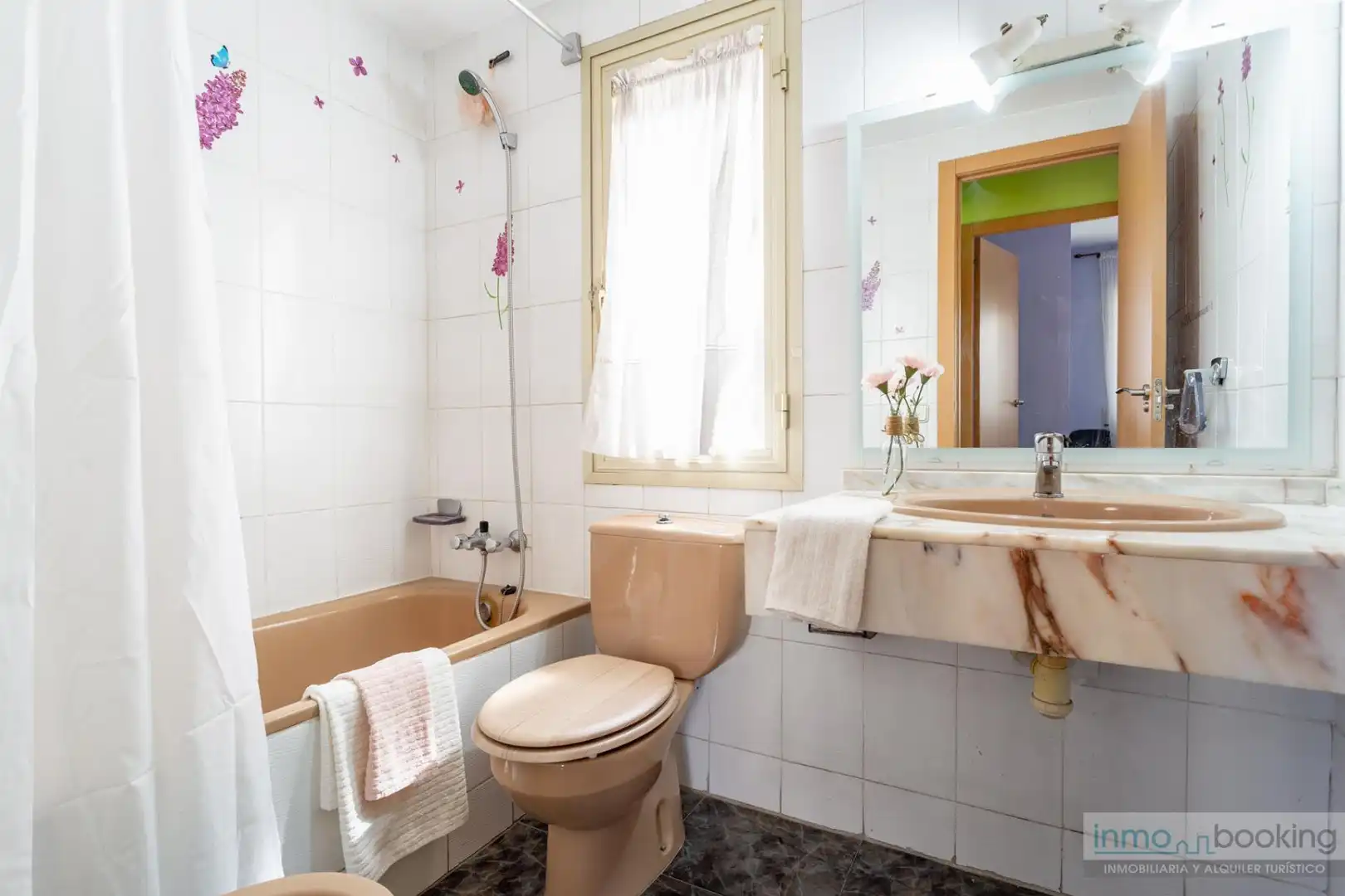 Badezimmer von Wohnungen zum Verkauf in Salou mit Klimaanlage, Heizung und Gemeinschaftspool