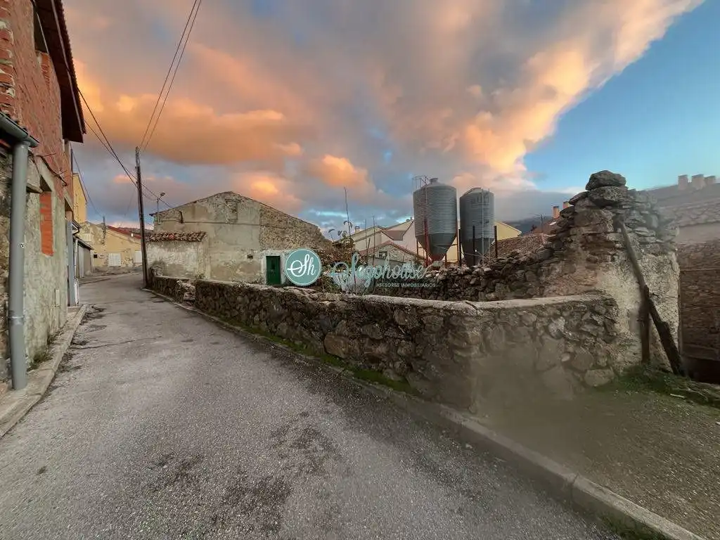 Exterior view of Houses for sale in Segovia