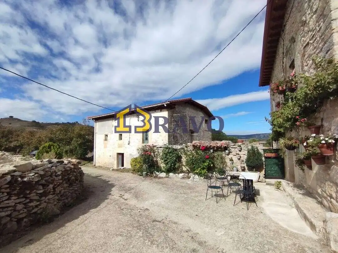 Casa con jardín en venta en Medina de Pomar