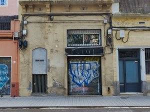 Local comercial en Venta en Carrer del Freser en El Camp de l'Arpa del Clot