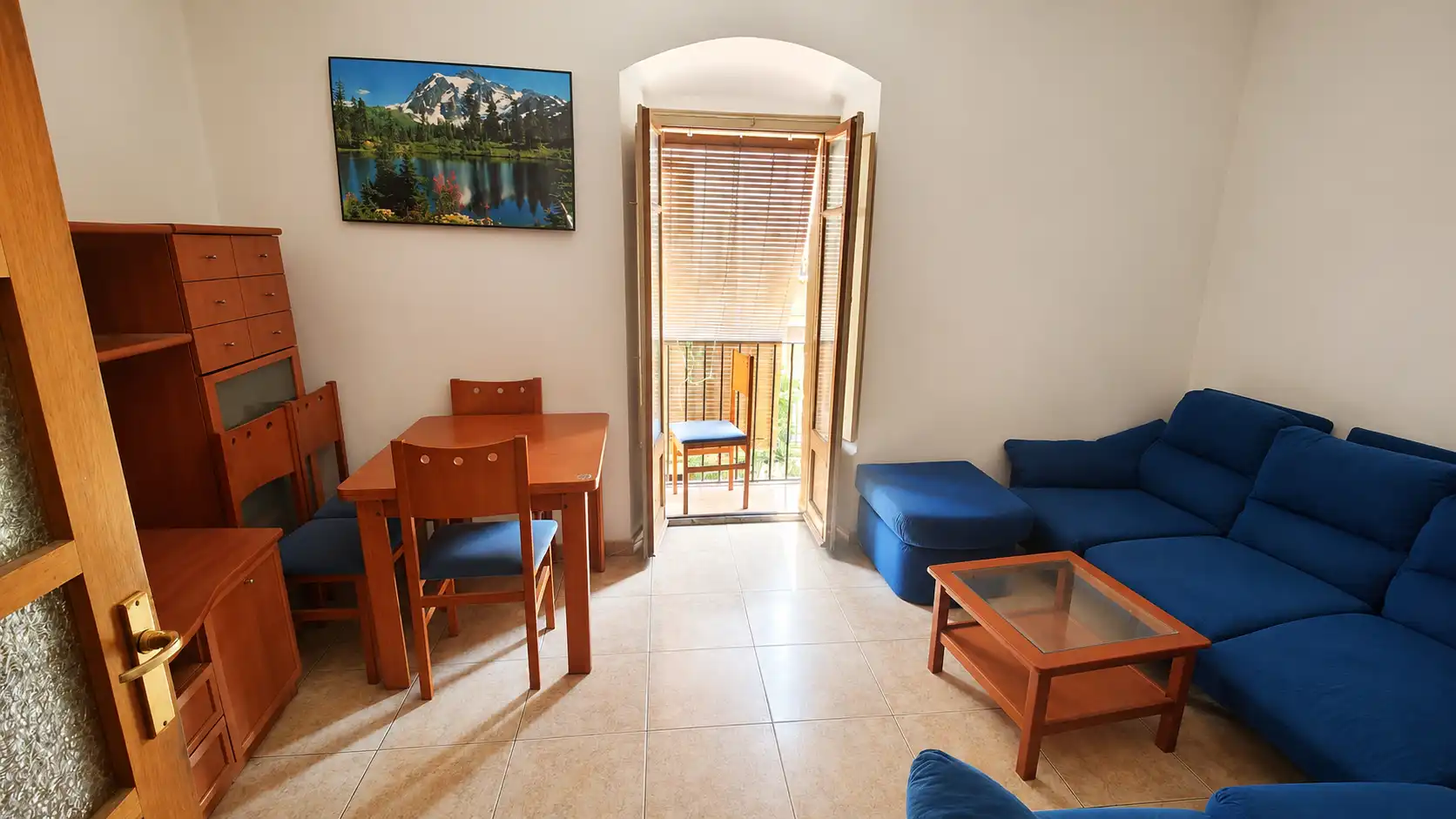 Sala de estar de Dúplex en venta en La Bisbal d'Empordà con Terraza, Balcón y Internet