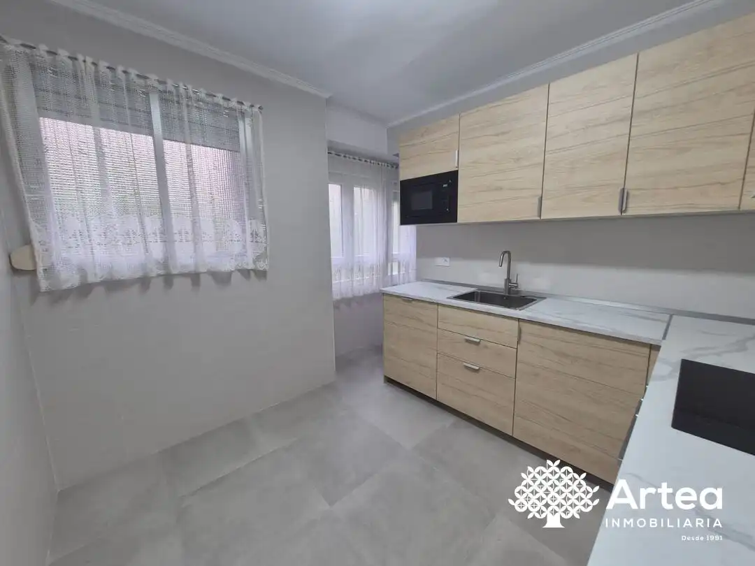Kitchen of Flat for rent in Bilbao   with Heating, Oven and Washing machine