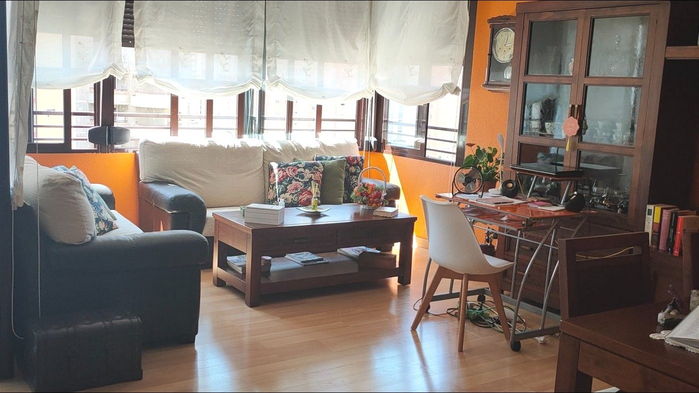 Sala d'estar de Pis en venda en Benidorm amb Aire condicionat, Calefacció i Jardí privat