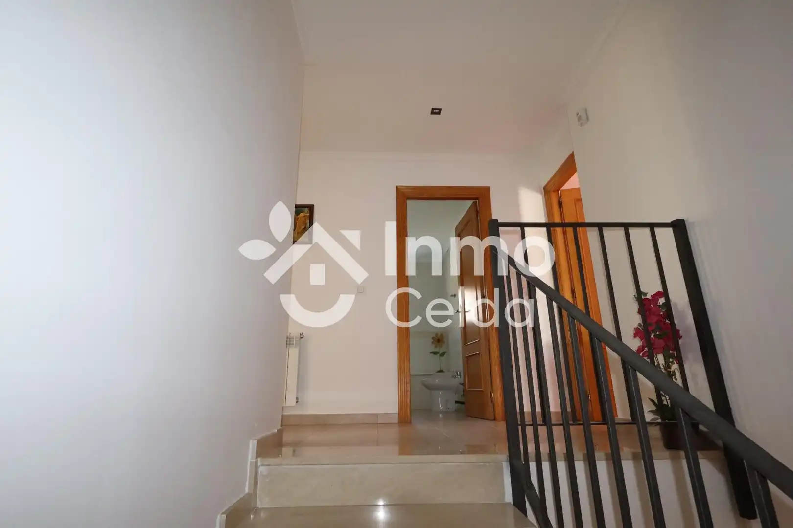 Casa adosada en venta en Chiva con Calefacción, Jardín privado y Terraza