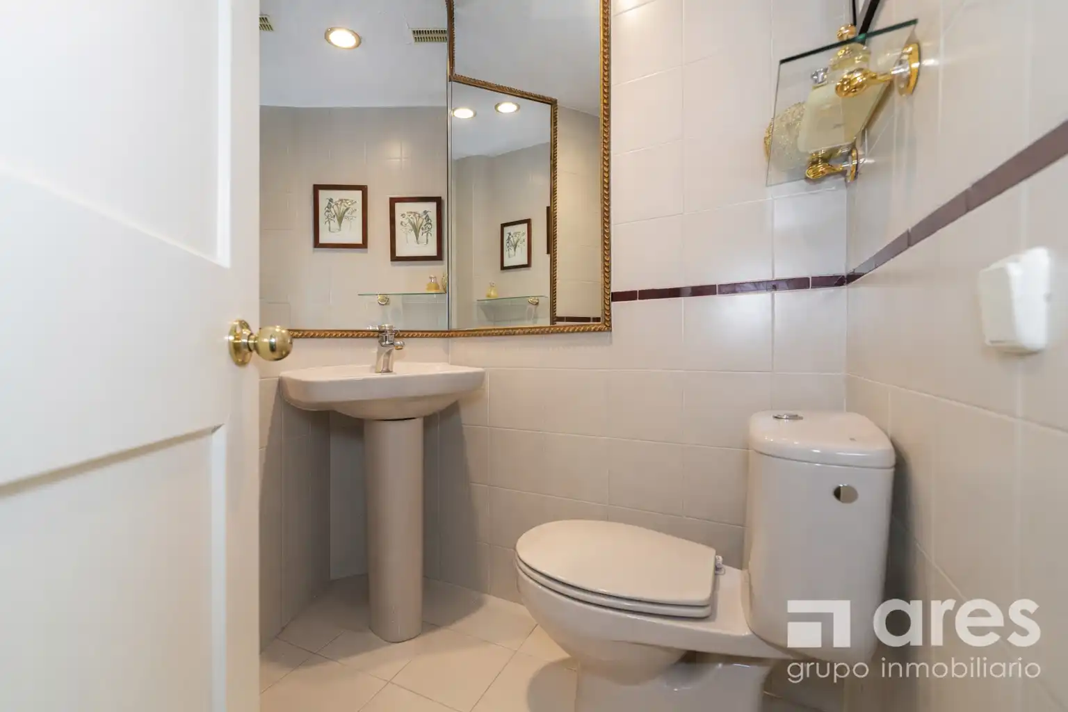 Bathroom of Flat for sale in Madrid  with Air Conditioner, Heating and Private garden