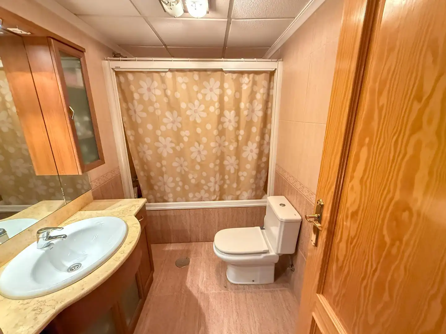 Baño de Piso en venta en Callosa de Segura con Aire acondicionado, Terraza y Trastero