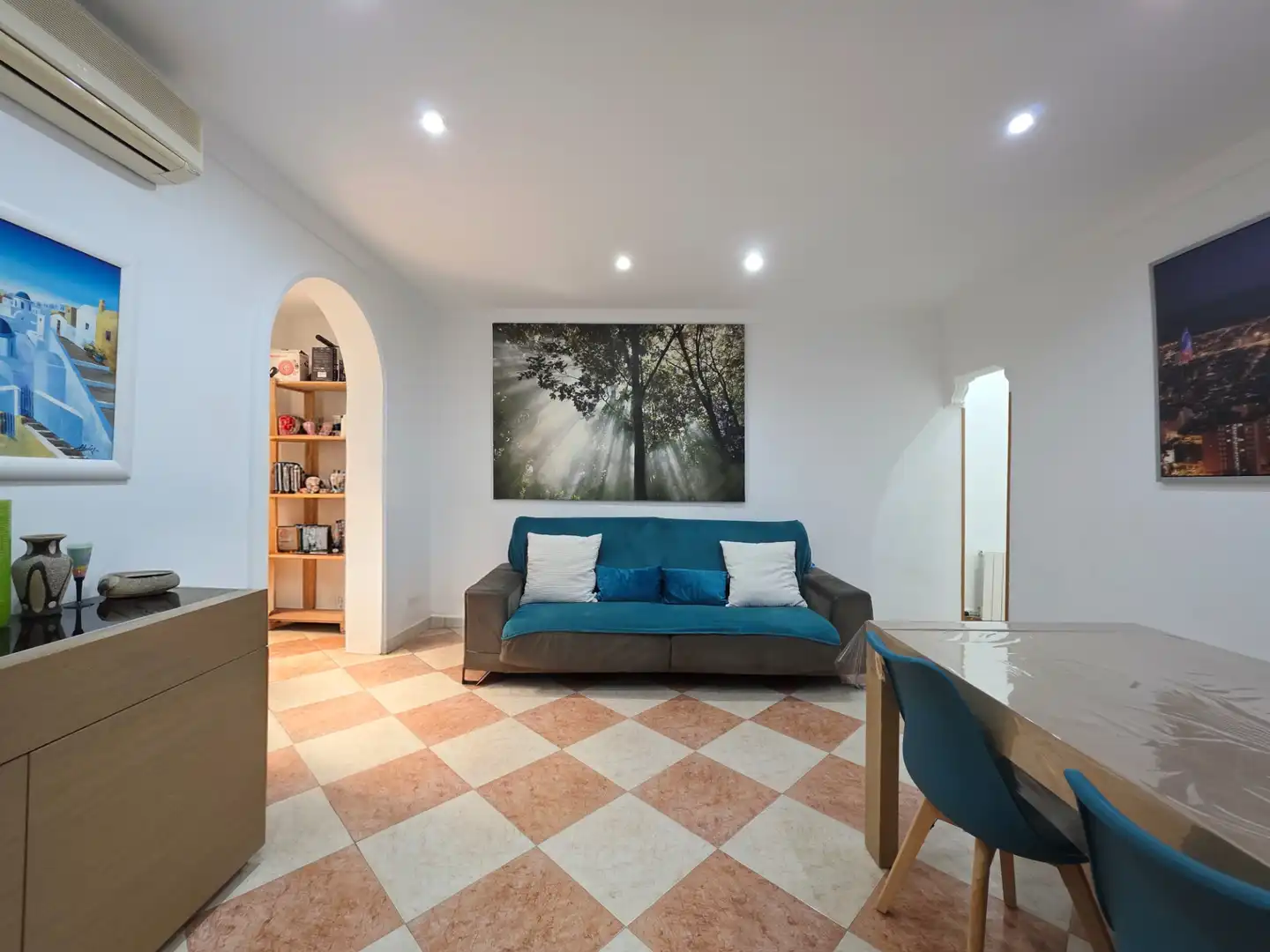 Wohnzimmer von Erdgeschoss zum Verkauf in Barcelona mit Heizung, Terrasse und Möbliert