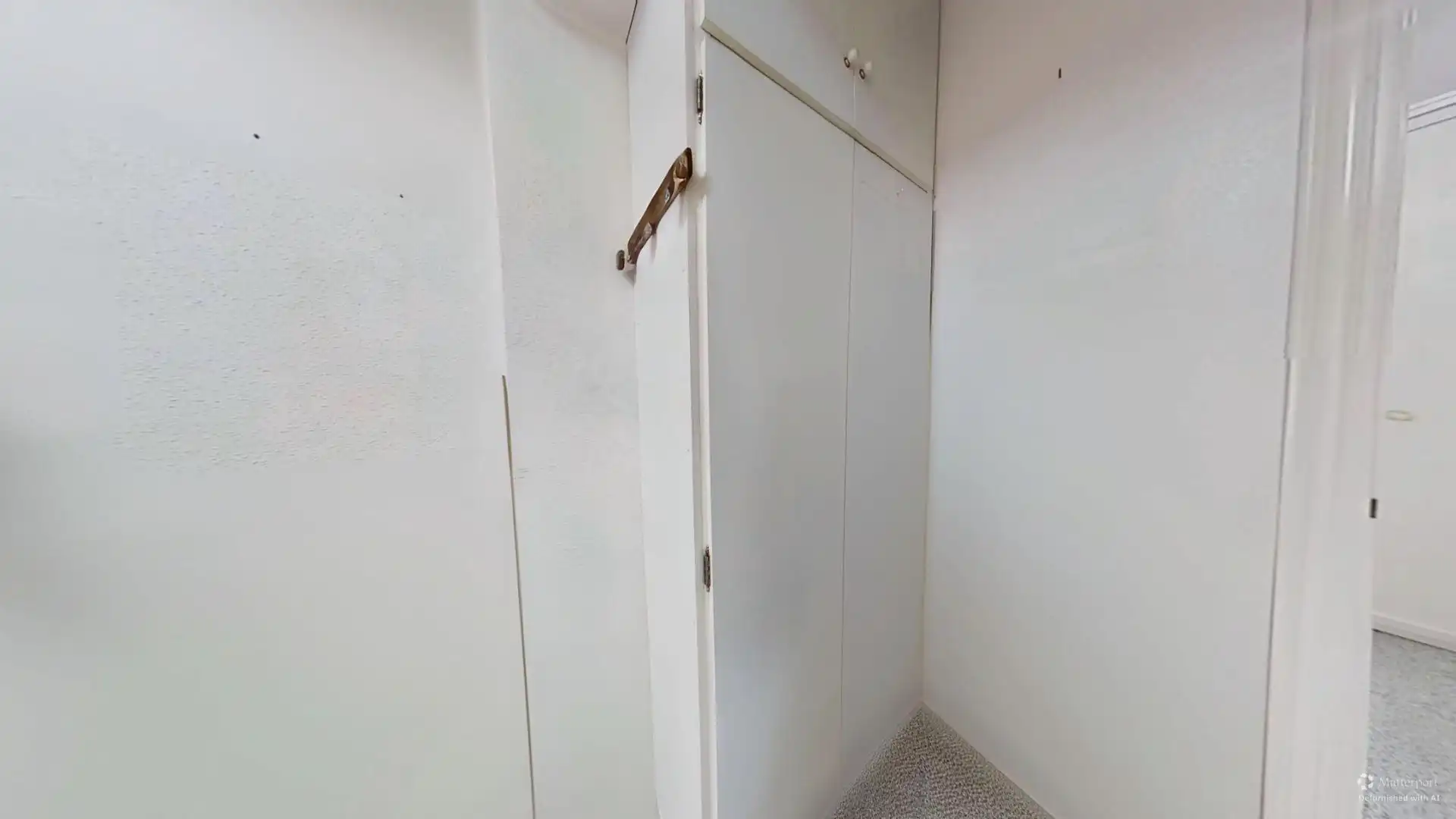 Flat for sale in Valencia  with Air Conditioner, Terrace and Storage room