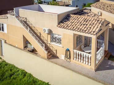Villa mit Pool zum Verkauf in Zona Carrefour - Urbanizaciones