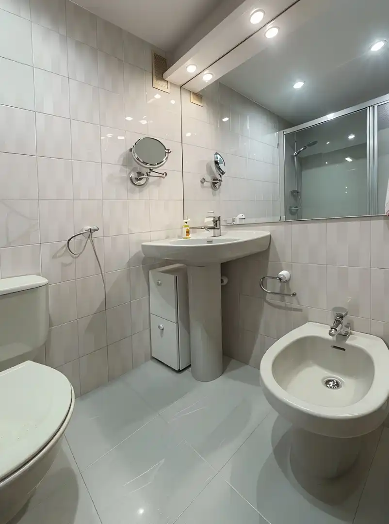Bathroom of Flat for sale in Zaragoza  with Heating and Terrace