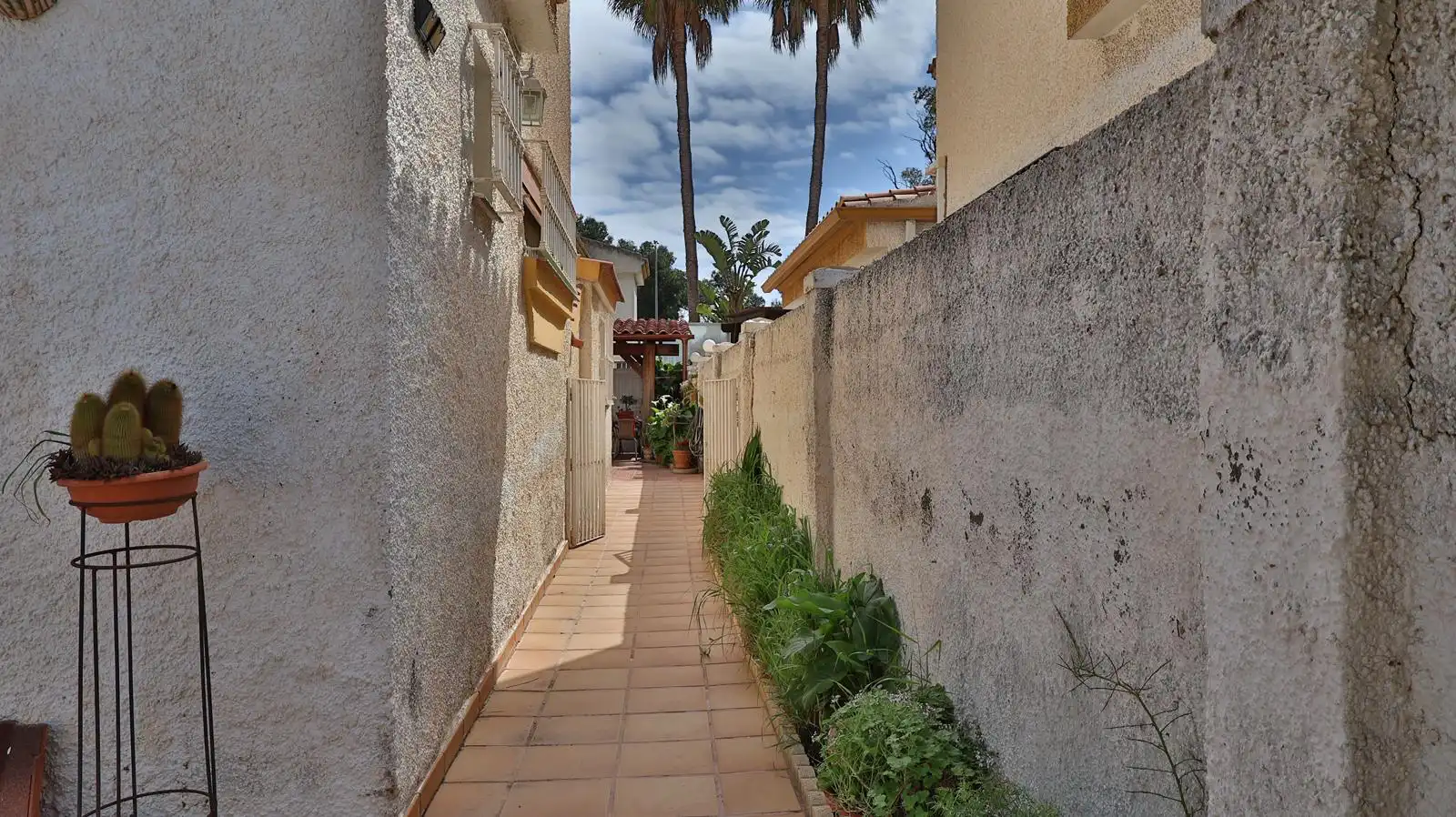 Exterior view of Detached homes for sale in Málaga  with Terrace and Community pool