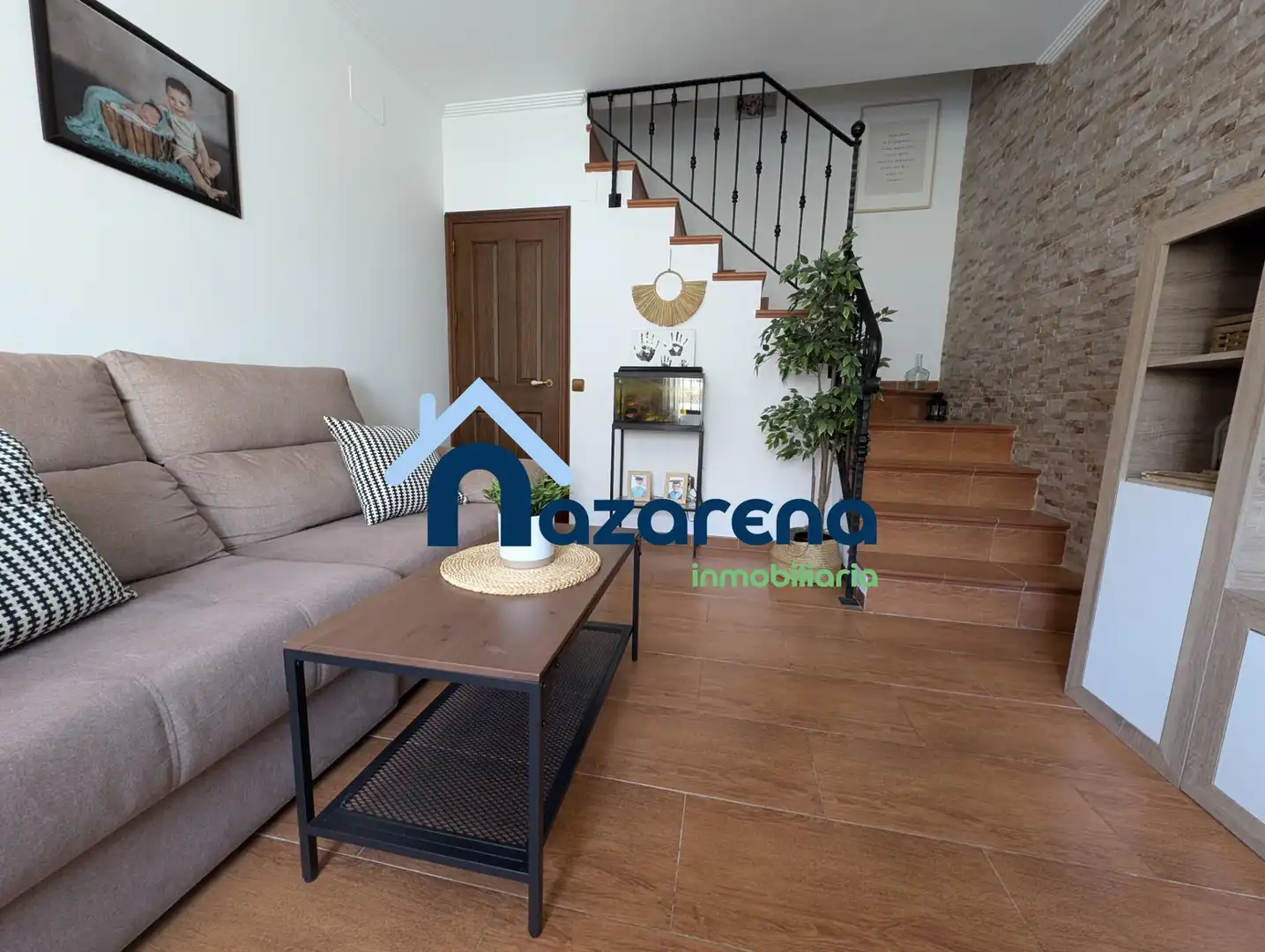 Casa adosada en venta en Dos Hermanas con Aire acondicionado