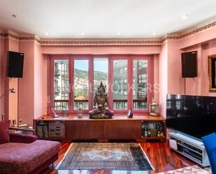 Sala d'estar de Apartament en venda en Bilbao  amb Aire condicionat, Calefacció i Traster