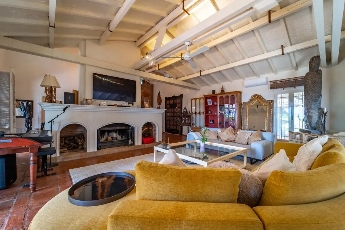 Living room of Houses for rent in Benahavís  with Air Conditioner, Heating and Private garden