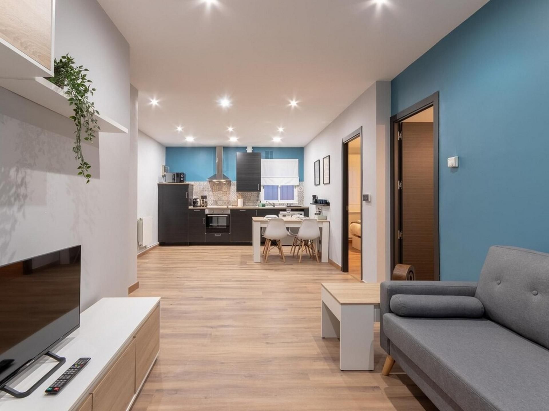 Cuina de Apartament de lloguer en L'Hospitalet de Llobregat amb Terrassa i Balcó