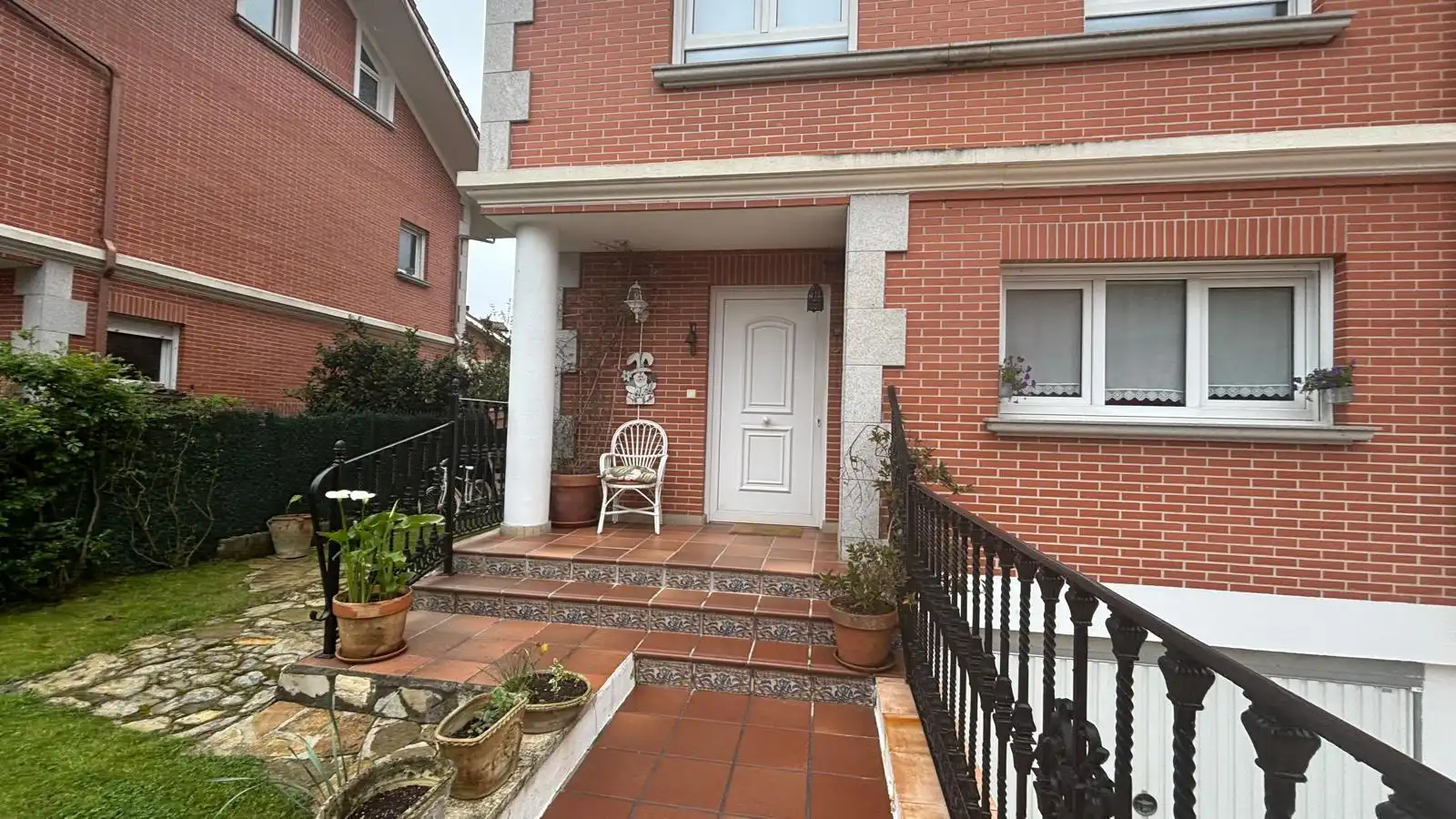 Vista exterior de Casa o chalet en venta en Guriezo con Calefacción, Jardín privado y Terraza