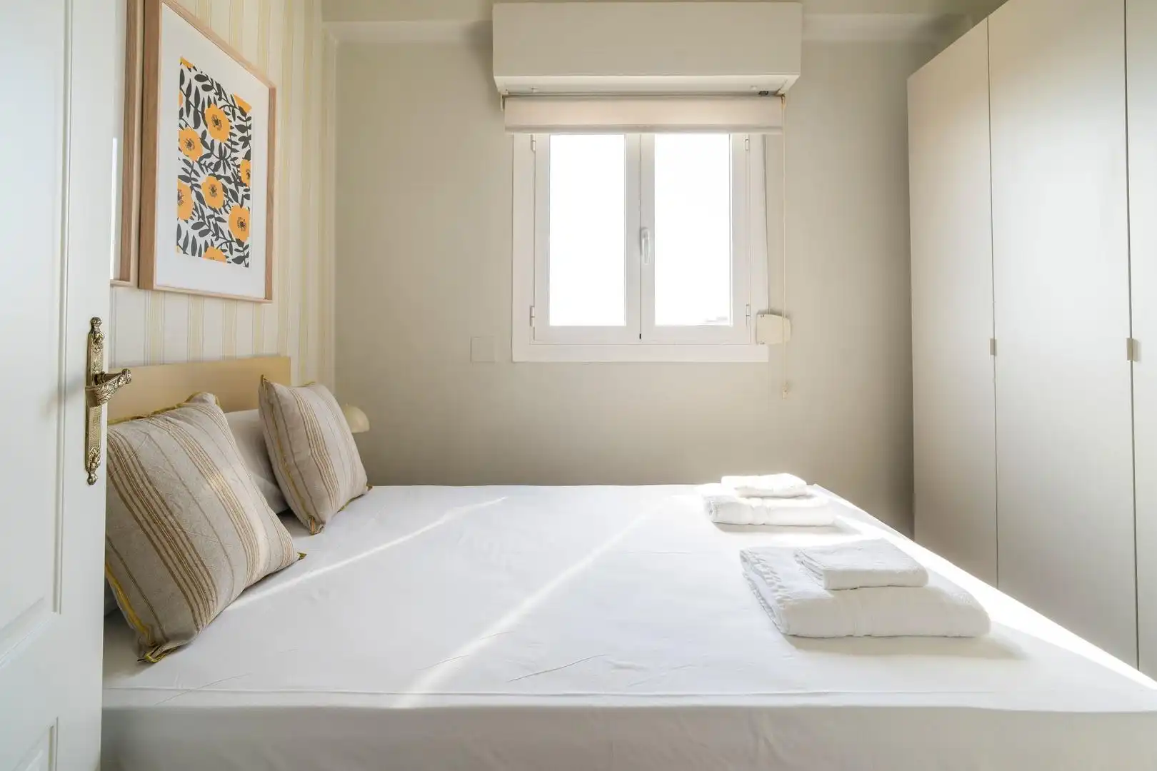 Bedroom of Attic for rent in Valencia  with Air Conditioner, Heating and Terrace