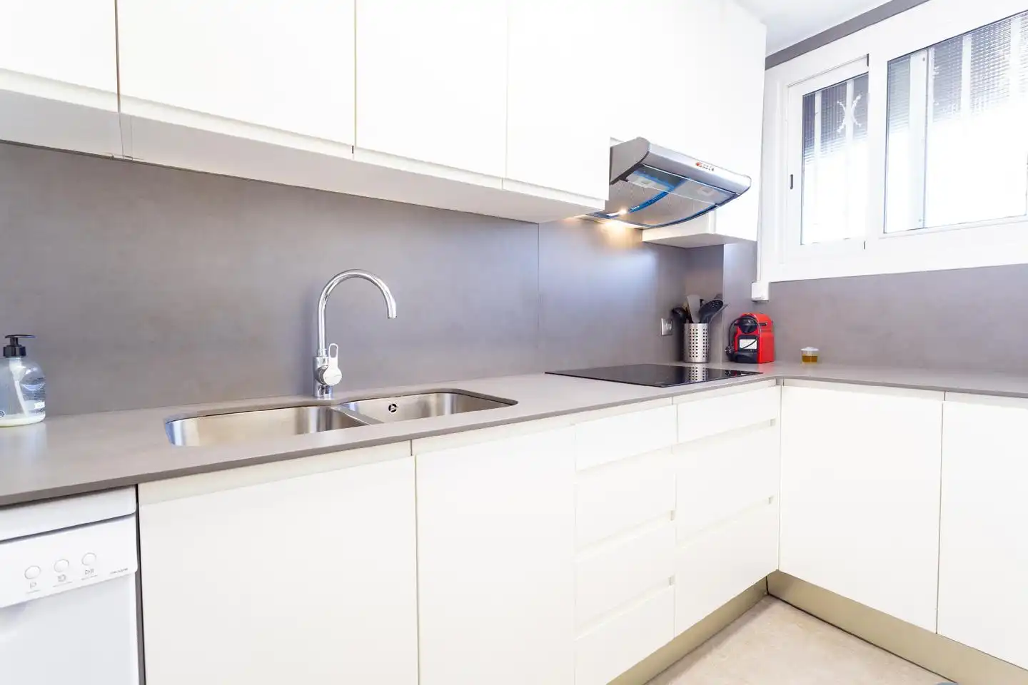 Kitchen of Flat for rent in Bilbao   with Air Conditioner, Terrace and Furnished