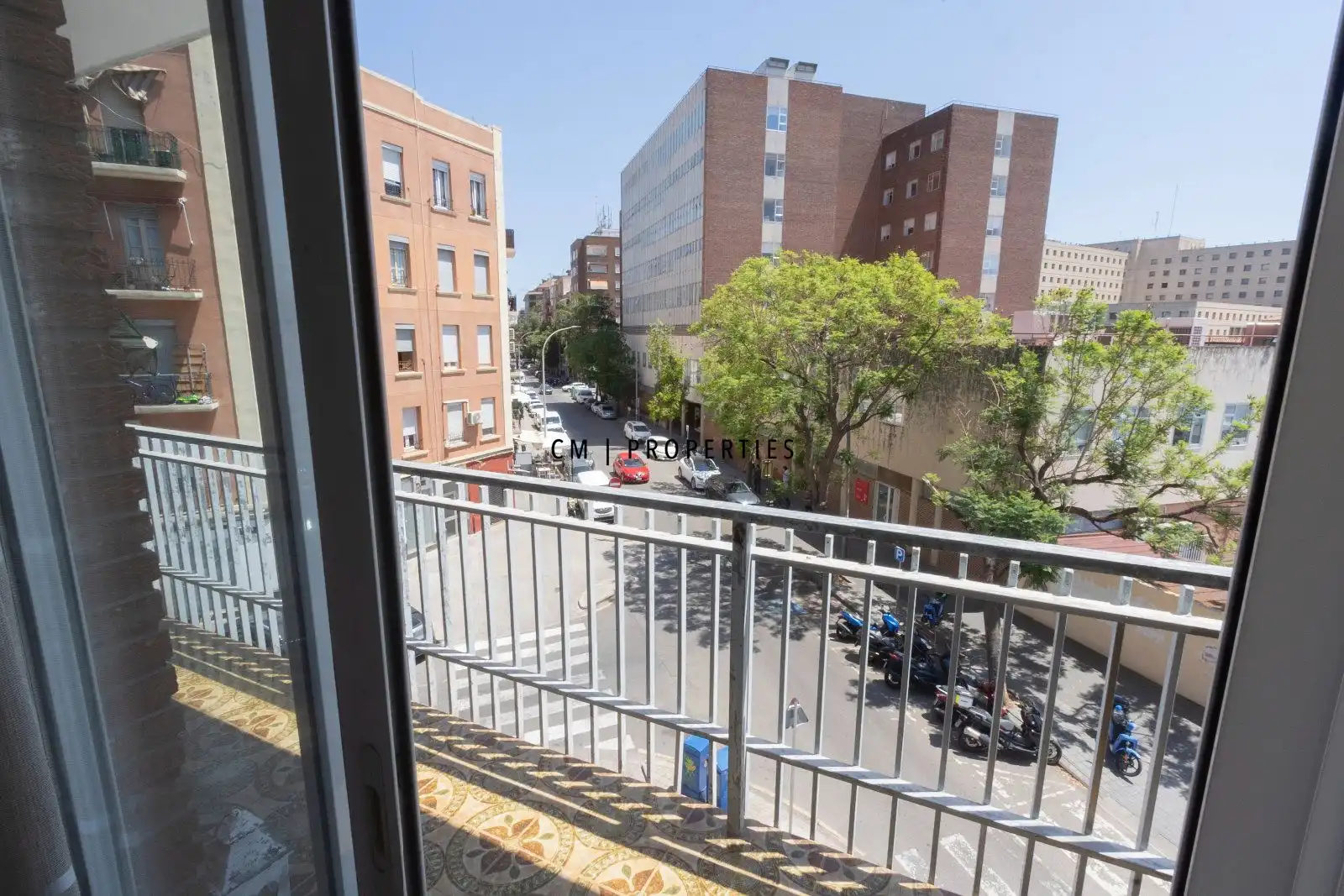 Vista exterior de Piso de alquiler en Valencia con Aire acondicionado, Parquet y Amueblado
