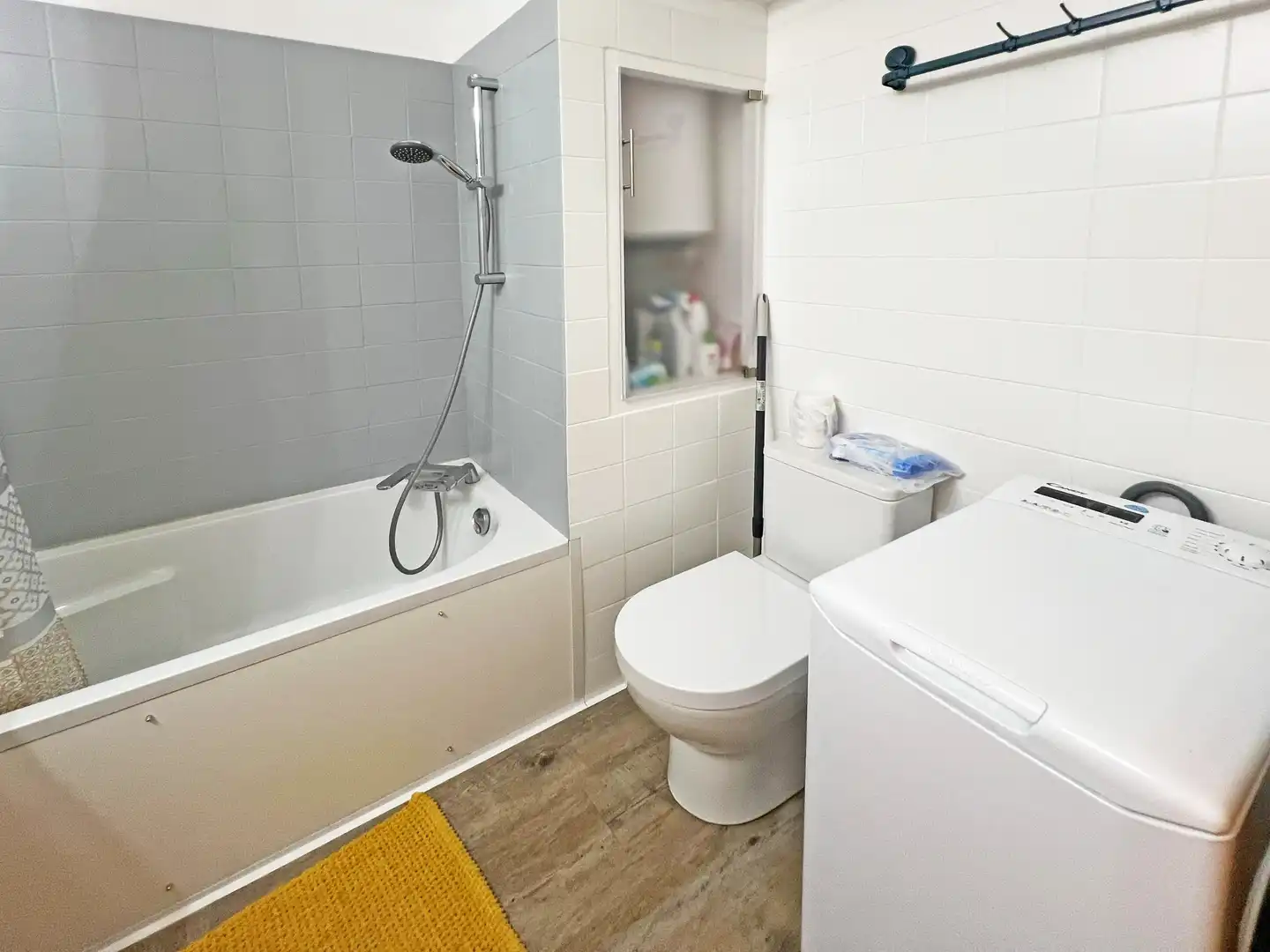 Baño de Apartamento en venta en Roses con Aire acondicionado, Amueblado y Balcón