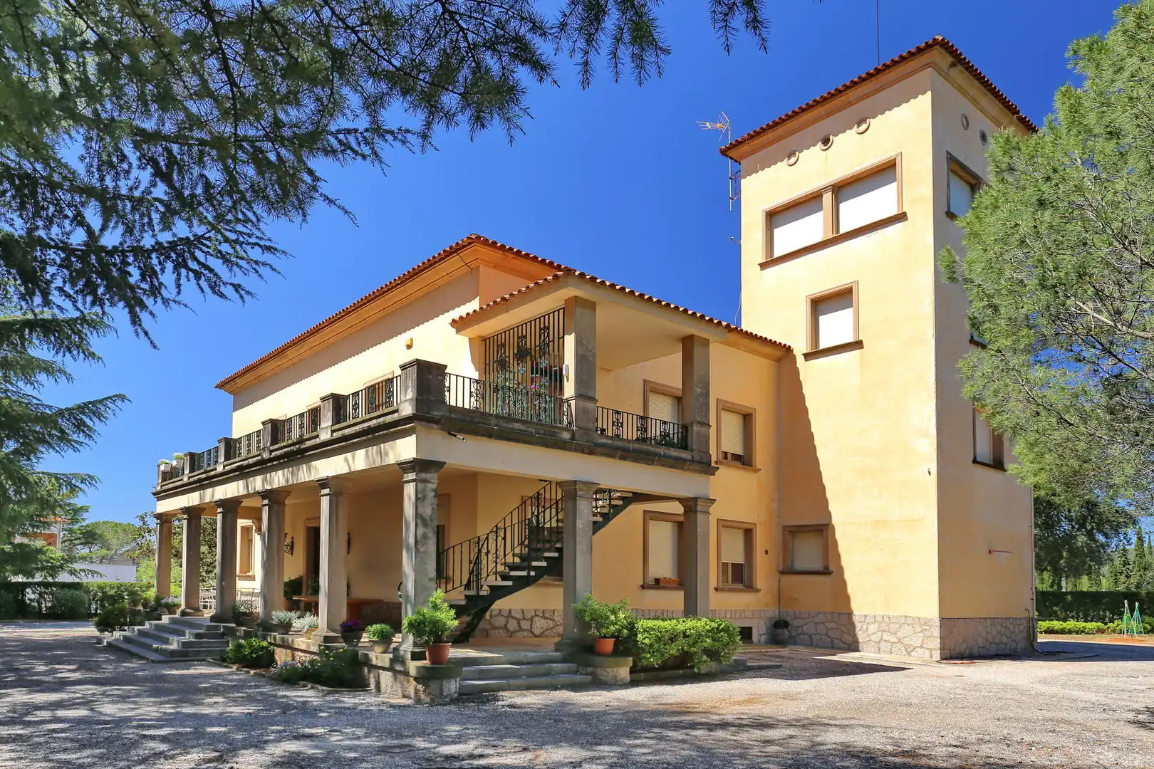 Vista exterior de Casa o xalet en venda en Terrassa amb Calefacció, Terrassa i Piscina