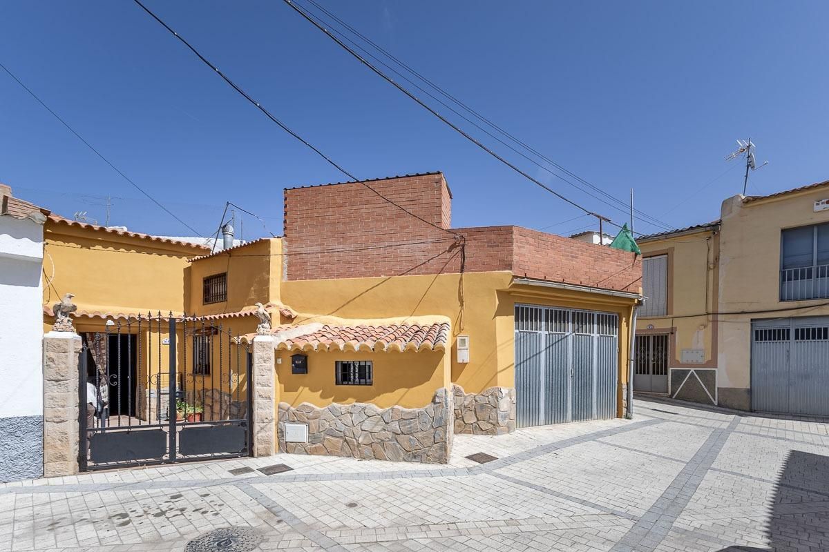 Vista exterior de Finca rústica en venta en Guadix con Terraza y Trastero