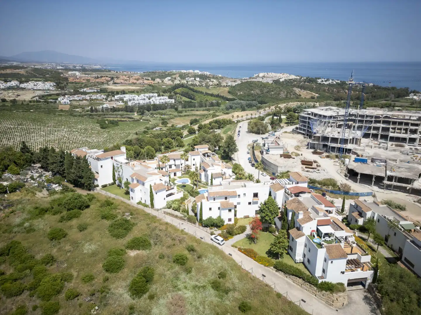 Vista exterior de Apartament en venda en Casares amb Aire condicionat, Terrassa i Piscina