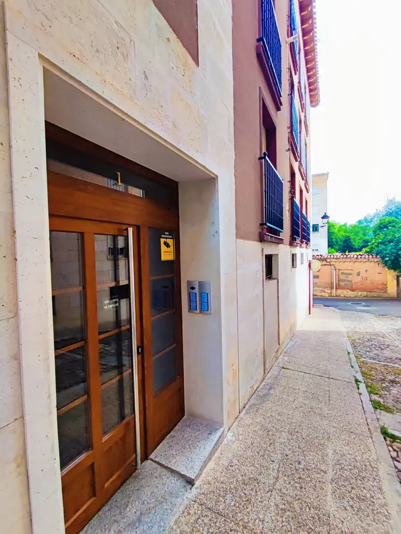 Piso de alquiler en Calle Valdeserías, Centro