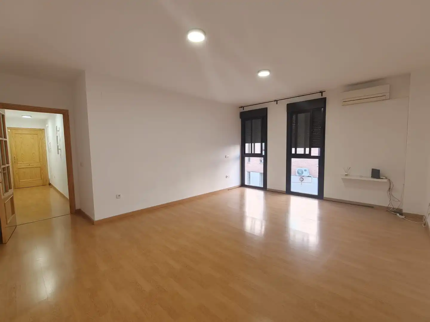 Sala d'estar de Pis en venda en Yuncler amb Aire condicionat i Traster
