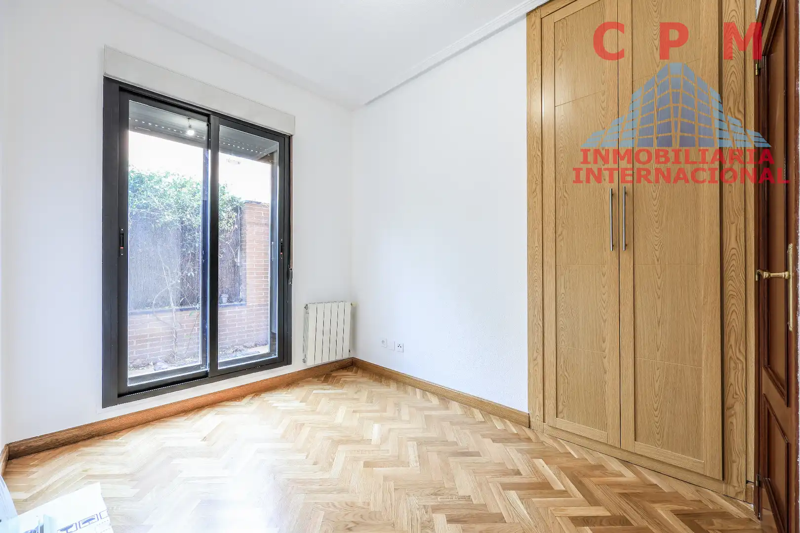 Bedroom of Flat for rent in Madrid  with Air Conditioner, Parquet flooring and Oven