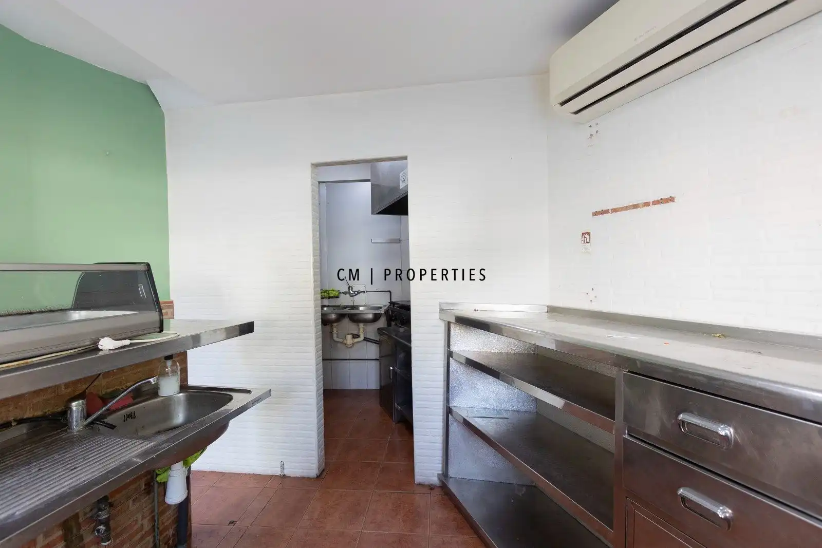 Cocina de Local de alquiler en Valencia con Aire acondicionado