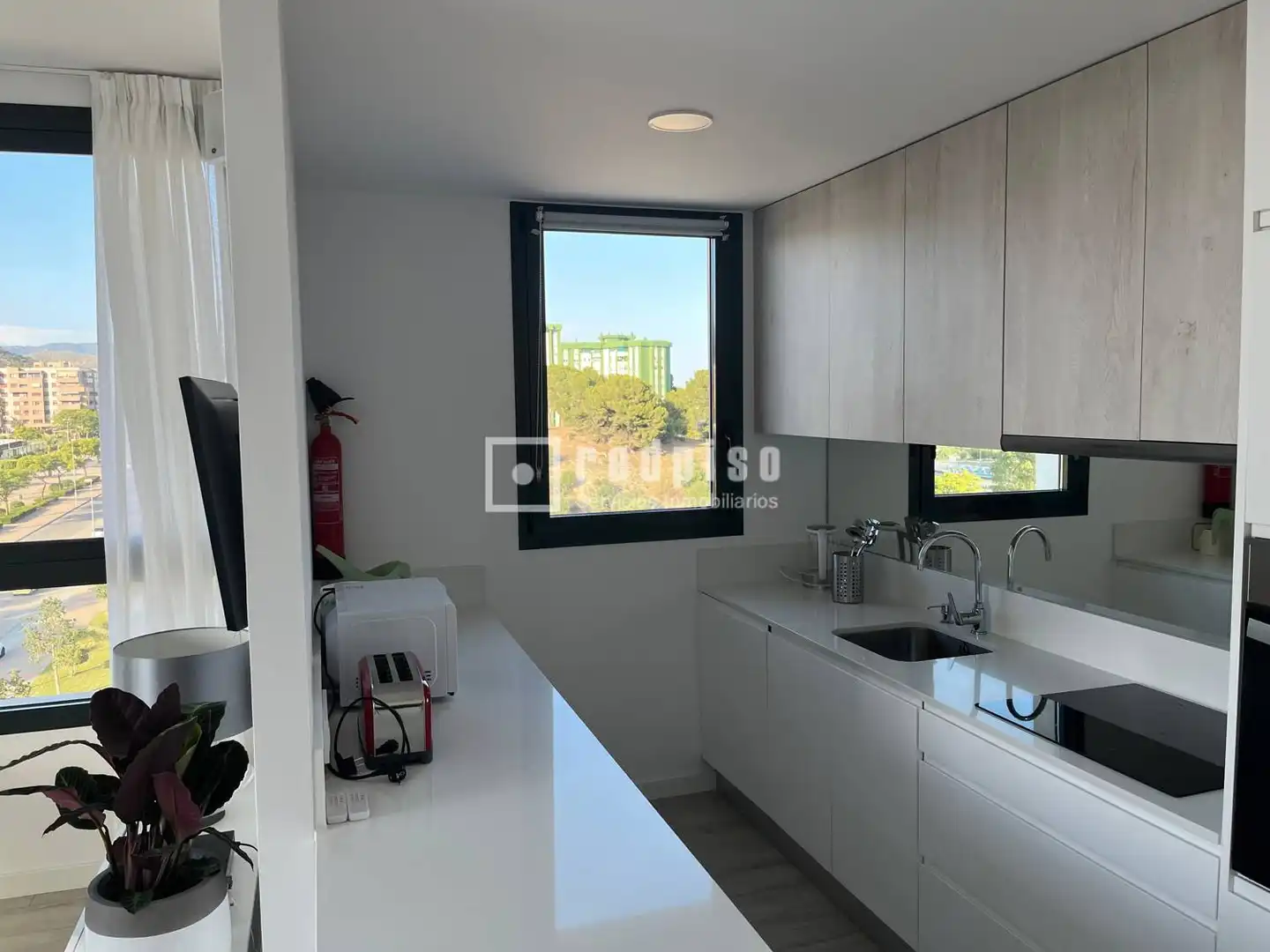 Küche von Dachboden zur Miete in Málaga mit Klimaanlage, Privatgarten und Terrasse