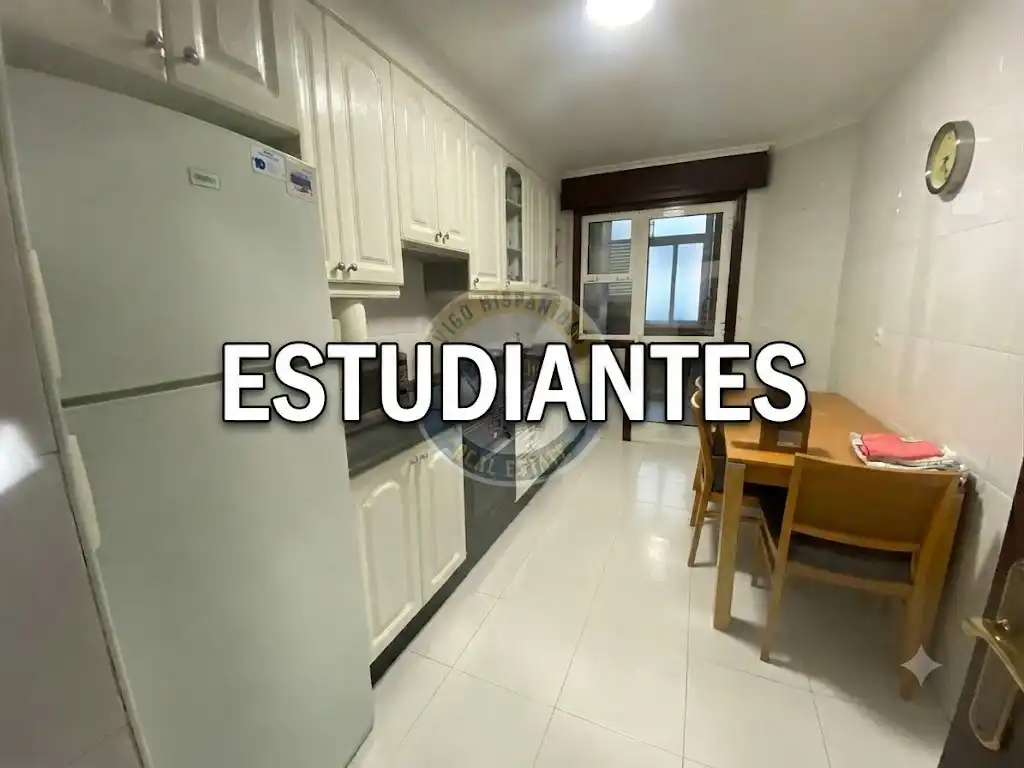 Exterior view of Flat for rent in Vigo   with Heating, Parquet flooring and Furnished