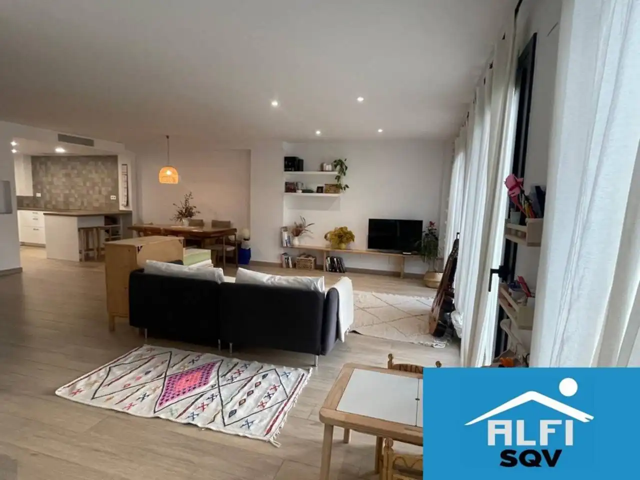 Sala d'estar de Casa o xalet en venda en Sant Quirze del Vallès amb Aire condicionat, Calefacció i Jardí privat