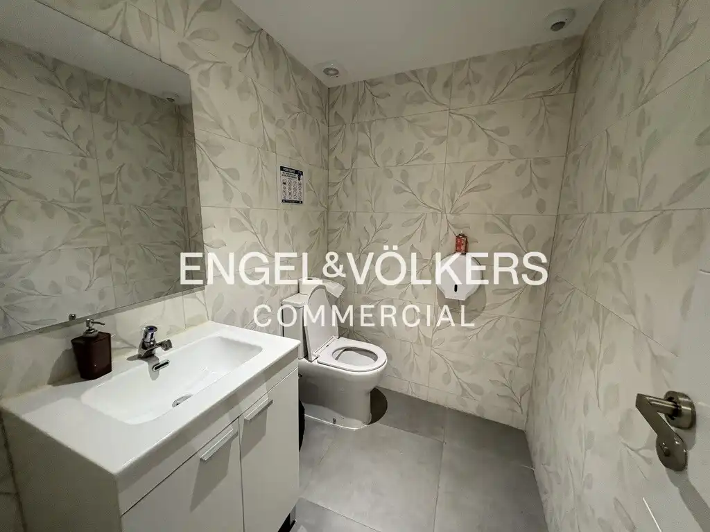 Local comercial en venda a Sants - Montjuïc, imagen 10